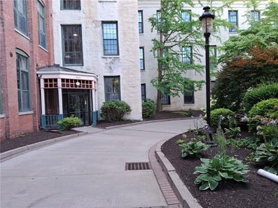 /international/us/15-higgins-street-smithfield-ri-110101449990/?lang=de