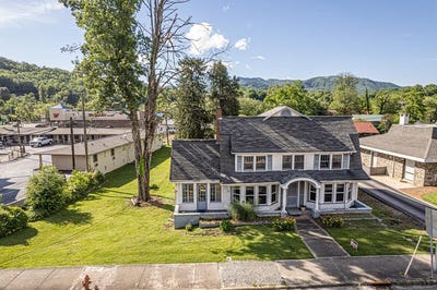 /international/us/31-main-street-bryson-city-nc-110084597199/?lang=en