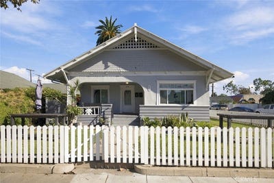 /international/us/421-e-walnut-santa-ana-ca-110110353870/