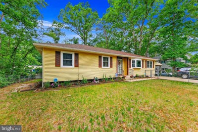 /international/us/153-lilac-street-browns-mills-nj-110108718057/