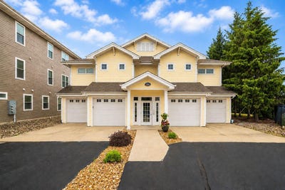 /international/us/13232-lake-shore-drive-cedar-lake-in-110108723844/