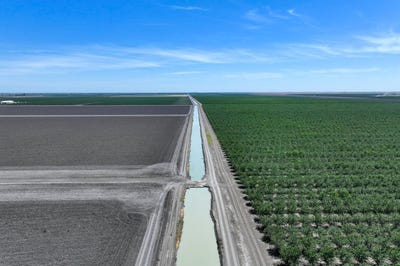 /international/us/20375-w-manning-avenue-san-joaquin-ca-110108331035/