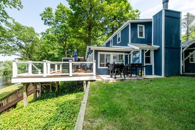 /international/us/5680-woodland-avenue-watervliet-mi-110100635640/