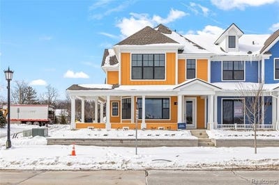 /international/us/416-s-center-street-northville-mi-110108772678/
