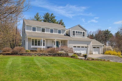 /international/us/9-brown-avenue-stratham-nh-110107852389/