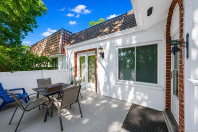 /international/us/301-birchwood-road-medford-ny-110108475757/