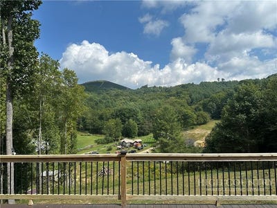 /international/us/2832-roaring-fork-road-creston-nc-110110318743/