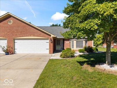 /international/us/426-waterford-lane-avon-in-110108938119/