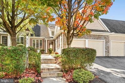 /international/us/315-great-lawn-circle-lancaster-pa-110120589435/