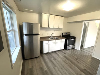 /international/us/2017-eastport-street-westland-mi-110100472828/?lang=en