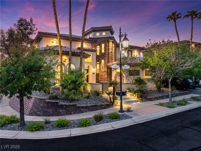 /international/us/779-clove-court-henderson-nv-110105289742/