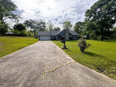 /international/us/23-b-st-bay-springs-ms-110107306695/