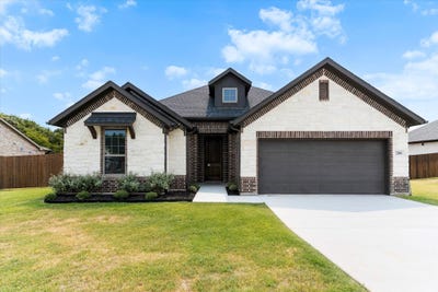 /international/us/2106-briarwood-drive-bridgeport-tx-110119688910/