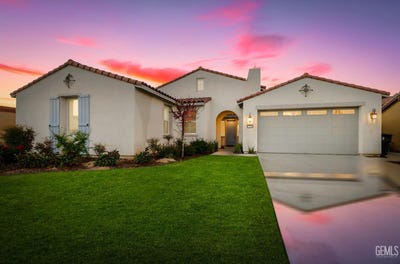 /international/us/15008-pemberley-passage-avenue-bakersfield-ca-110106553599/