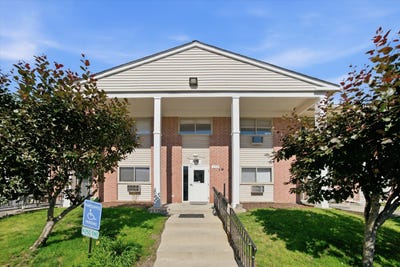 /international/us/670-marilyn-avenue-glendale-heights-il-110108962666/