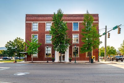 /international/us/1301-market-street-chattanooga-tn-110108142642/