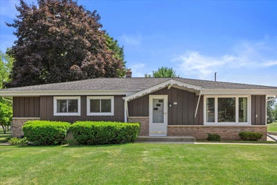 /international/us/221-w-lilac-ln-grafton-wi-110100966225/