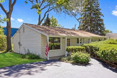 /international/us/105-rocklyn-court-bolingbrook-il-110108983977/