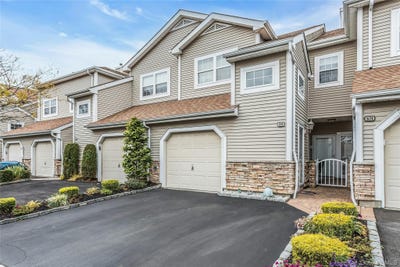 /international/us/99-carriage-lane-plainview-ny-110107261804/