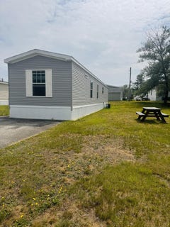 /international/us/53-larry-lane-brunswick-me-110100126415/