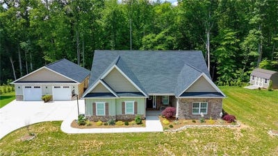 /international/us/1070-nauvoo-ridge-drive-tobaccoville-nc-110108540225/