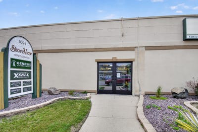 /international/us/1024-60th-st-kenosha-wi-110108194629/