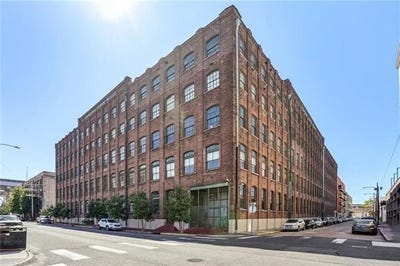 /international/us/1107-s-peters-street-new-orleans-la-110104786542/