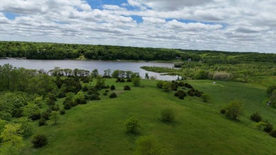 /international/us/1-11-cove-court-moravia-ia-110099672572/