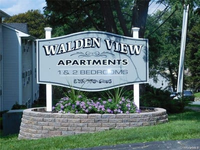 /international/us/33-oak-street-walden-ny-110108770239/