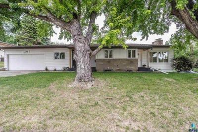 /international/us/1916-s-kiwanis-ave-sioux-falls-sd-110100398334/