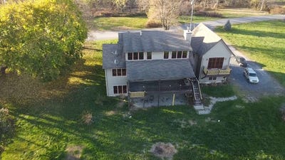 /international/us/231-celery-ave-new-hampton-ny-110108057846/