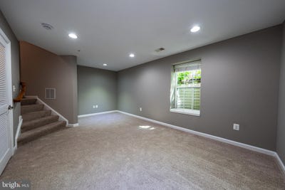 /international/us/7558-willow-bottom-road-sykesville-md-110101313678/