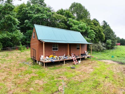 /international/us/9340-highway-587-mckee-ky-110101425124/
