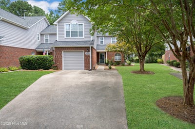 /international/us/2716-townes-drive-greenville-nc-110100773380/