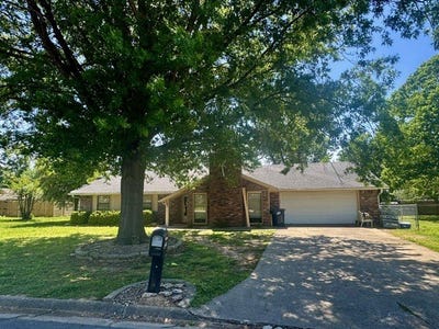 /international/us/2814-w-highland-drive-rogers-ar-110107736091/