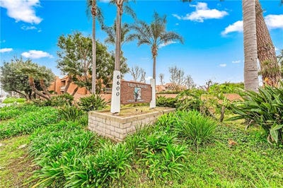 /international/us/6600-warner-ave-huntington-beach-ca-110110272571/