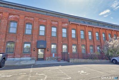 /international/us/234-s-main-street-middletown-ct-110107728074/