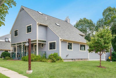 /international/us/82-spinnaker-way-portsmouth-nh-110106589288/