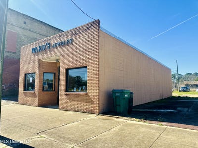 /international/us/417-n-w-depot-street-durant-ms-110107733596/