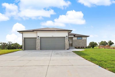 /international/us/946-n-main-goddard-ks-110108153295/