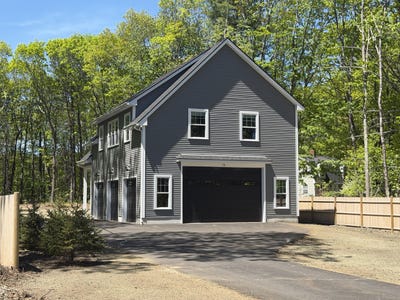 /international/us/76-alewive-road-kennebunk-me-110108297465/