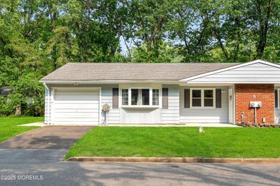 /international/us/5-oregon-drive-whiting-nj-110100100592/