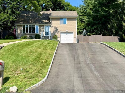 /international/us/37-mckinley-street-pearl-river-ny-110119441099/