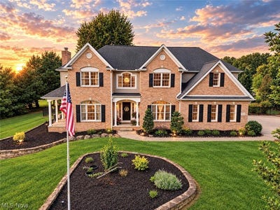 /international/us/5277-manchester-avenue-nw-north-lawrence-oh-110110230966/