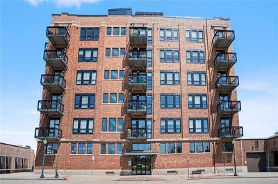 /international/us/900-2nd-st-208-cedar-rapids-ia-110107485858/