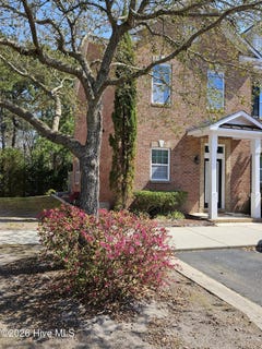 /international/us/4838-exton-park-loop-castle-hayne-nc-110106931097/