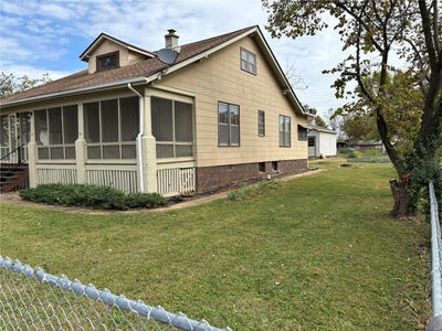 /international/us/110-n-white-oak-street-desloge-mo-110095688158/