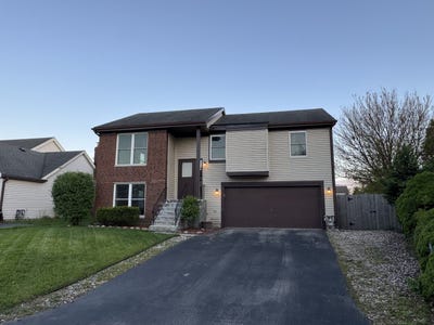 /international/us/425-beechwood-drive-westmont-il-110108567914/