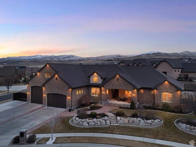 /international/us/14738-s-currant-creek-w-bluffdale-ut-110098424334/