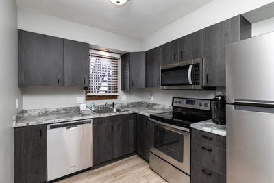 /international/us/2081-nw-hickory-lane-ankeny-ia-110108252944/